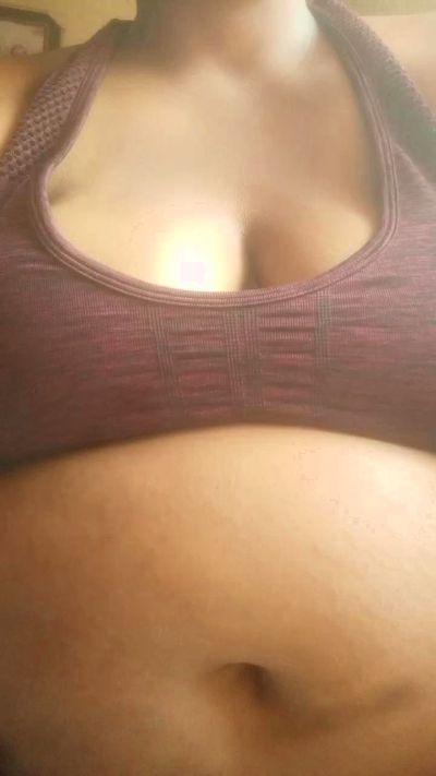 Roginah live cam on Cam4