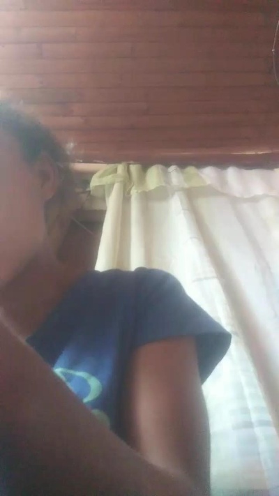 Roginah live cam on Cam4