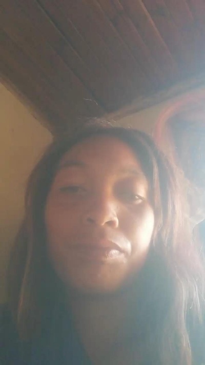 Roginah live cam on Cam4
