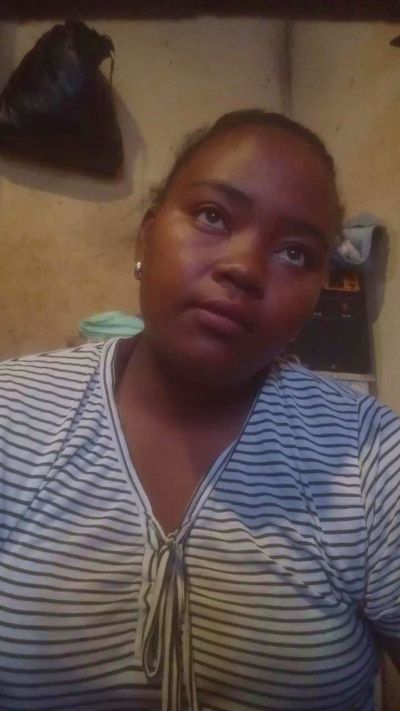 Roginah live cam on Cam4