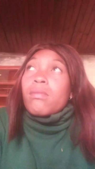 Roginah live cam on Cam4