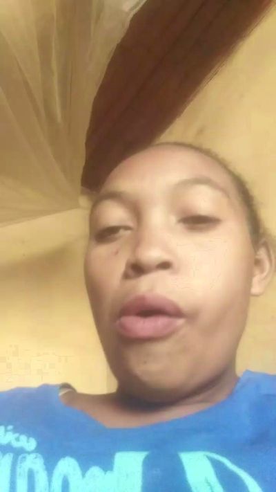 Roginah live cam on Cam4