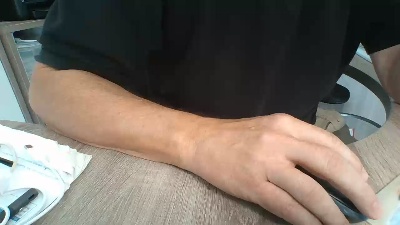 Rola311 live cam on Cam4