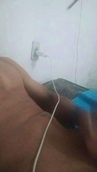 Roludo35288 live cam on Cam4