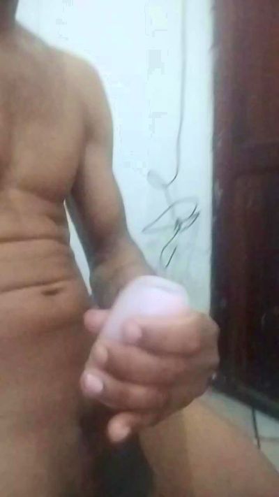 Roludo35288 live cam on Cam4