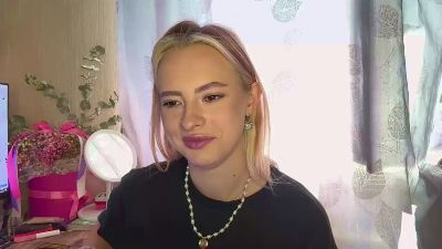 RomaMirzadeh live cam on Cam4