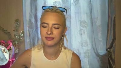 RomaMirzadeh live cam on Cam4