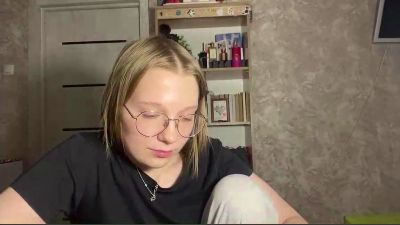 RomanaNoens live cam on Cam4