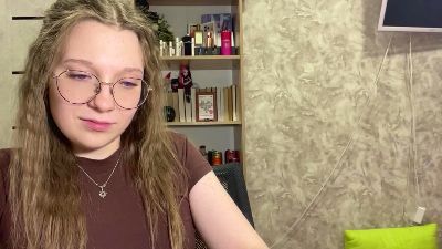RomanaNoens live cam on Cam4