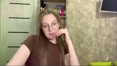 RomanaNoens live cam on Cam4