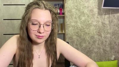 RomanaNoens live cam on Cam4