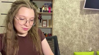 RomanaNoens live cam on Cam4