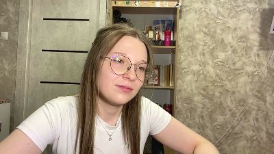 RomanaNoens live cam on Cam4