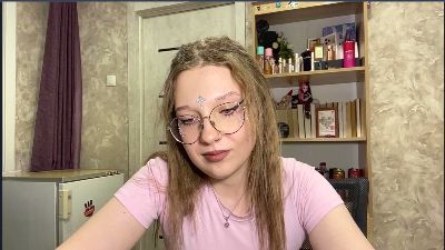 RomanaNoens live cam on Cam4