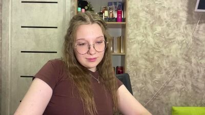 RomanaNoens live cam on Cam4