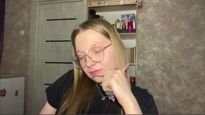 RomanaNoens live cam on Cam4
