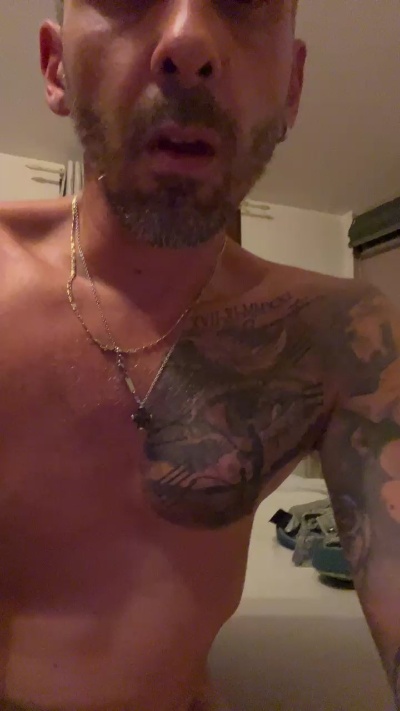 Romano85cam live cam on Cam4