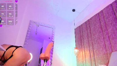 RominaReyes live cam on Cam4