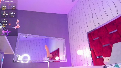 RominaReyes live cam on Cam4