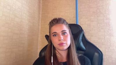 RonaQuaye live cam on Cam4