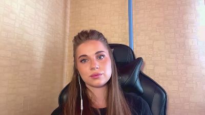 RonaQuaye live cam on Cam4