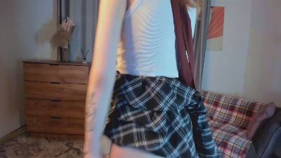 RonnieYannone live cam on Cam4