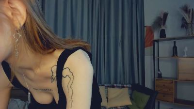 RonnieYannone live cam on Cam4