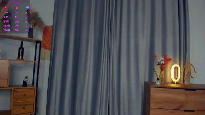 RonnieYannone live cam on Cam4