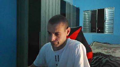 Ronnishotx live cam on Cam4