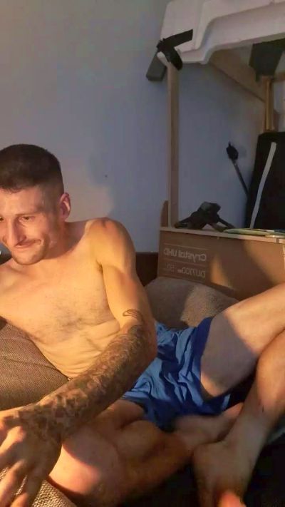 RonnyRonnsen36 live cam on Cam4