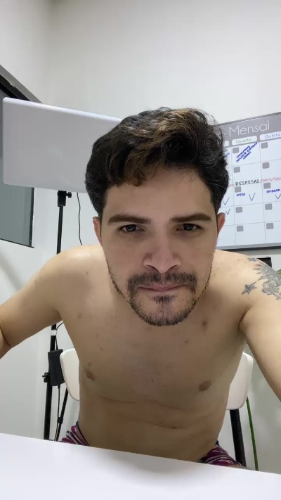 RonyFerraz live cam on Cam4