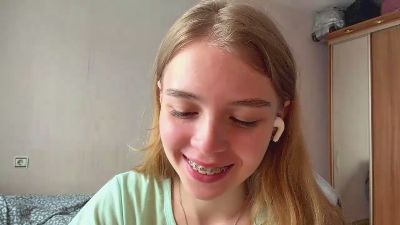 RosalbaPyette live cam on Cam4