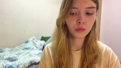 RosalbaPyette live cam on Cam4