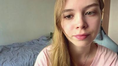 RosalbaPyette live cam on Cam4