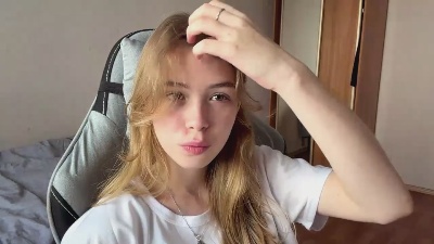 RosalbaPyette live cam on Cam4