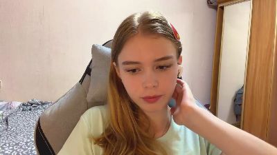 RosalbaPyette live cam on Cam4