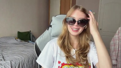 RosalbaPyette live cam on Cam4