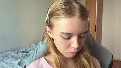 RosalbaPyette live cam on Cam4
