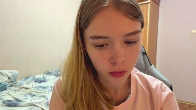 RosalbaPyette live cam on Cam4
