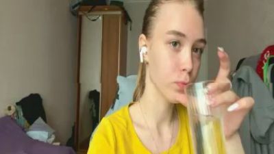 RosalbaPyette live cam on Cam4