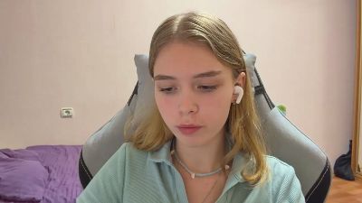 RosalbaPyette live cam on Cam4