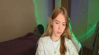 RosalbaPyette live cam on Cam4