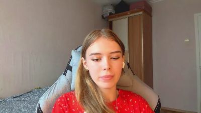 RosalbaPyette live cam on Cam4