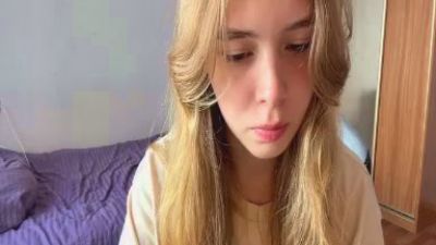 RosalbaPyette live cam on Cam4