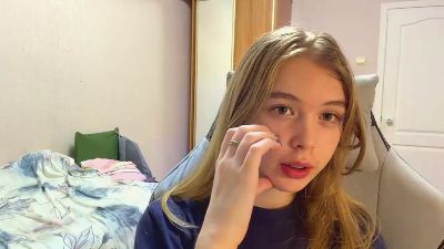 RosalbaPyette live cam on Cam4