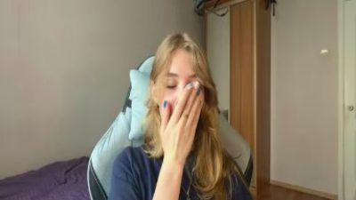 RosalbaPyette live cam on Cam4