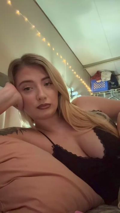 Rosaleejaden live cam on Cam4