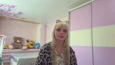 RosaliaKoop live cam on Cam4
