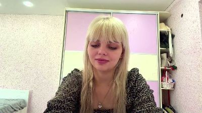 RosaliaKoop live cam on Cam4