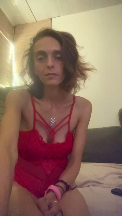 Rosalie404 live cam on Cam4